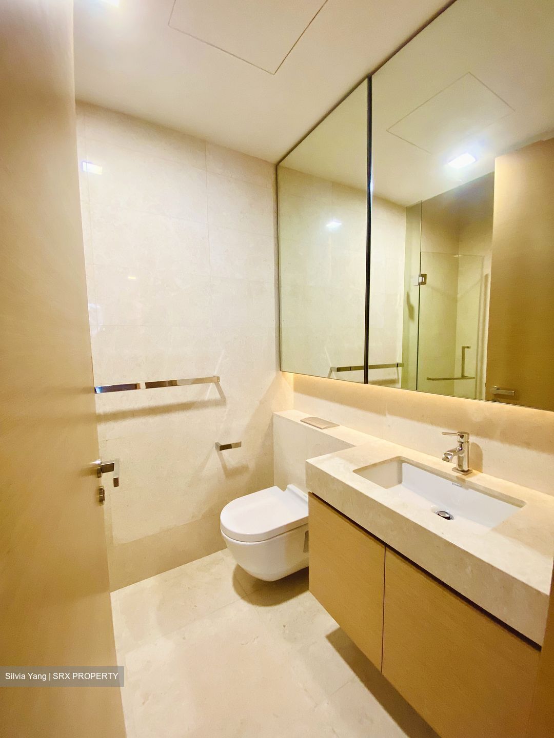 Urban Suites (D9), Condominium #413068071